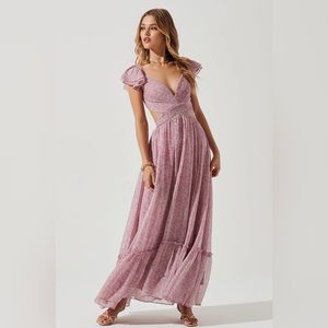 Astr the Label PRIMROSE FLORAL STRAPPY BACK MAXI DRESS, good condition.